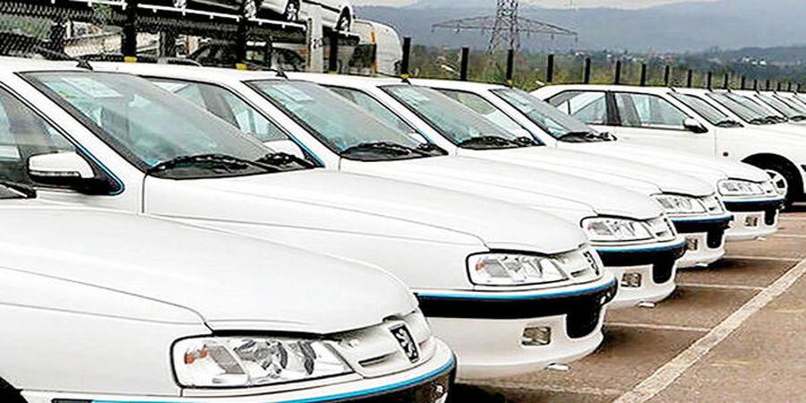 تاثیر توقف تولید خودروهای پرطرفدار  سرگردانی دولت رئیسی در واردات خودرو