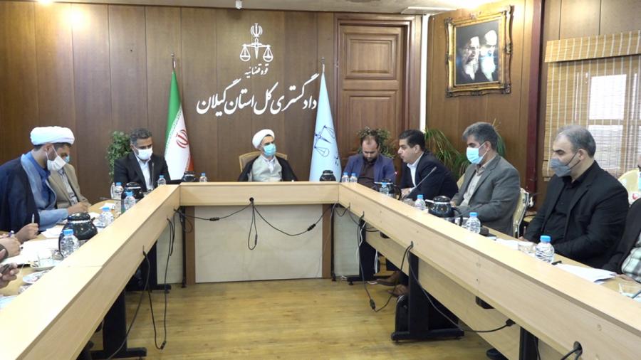 صف های طولانی نانوایی ها به علت کمبود نظارت هاست 