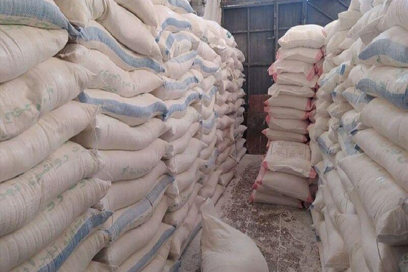 انبار احتکار آرد در شهرستان «شفت» لو رفت