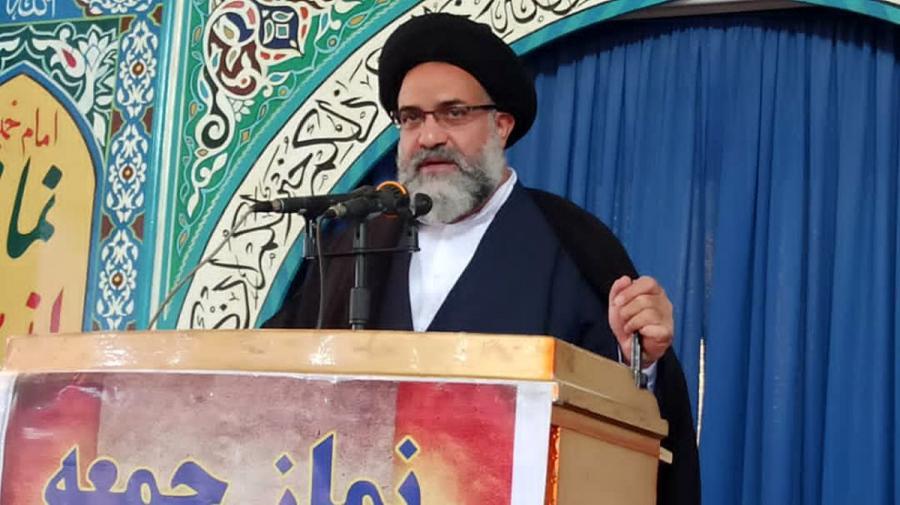 رواج سگ گردانی به دلیل نادانی و حماقت است؛نکبت را به خانه می برید/ به جای هزینه برای سگ به ازدواج جوانان کمک کنید