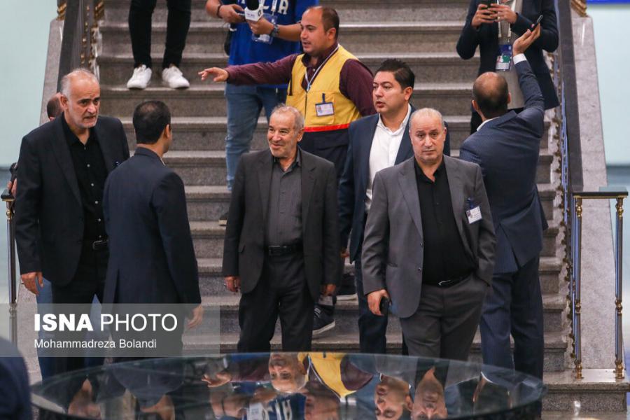 سرمربی تیم ملی فوتسال و مدیر روابط عمومی فدراسیون خداحافظی کردند