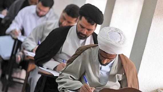  پس لرزه حضور روحانیون در بانک های کشور 