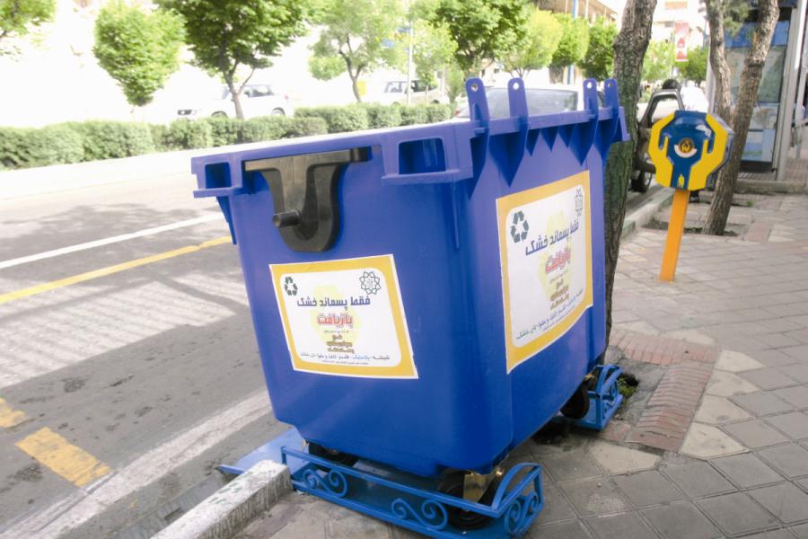 کمبود ۶ هزار سطل زباله در رشت/ متولی ساماندهی سگ‌های ولگرد فرمانداری‌ است