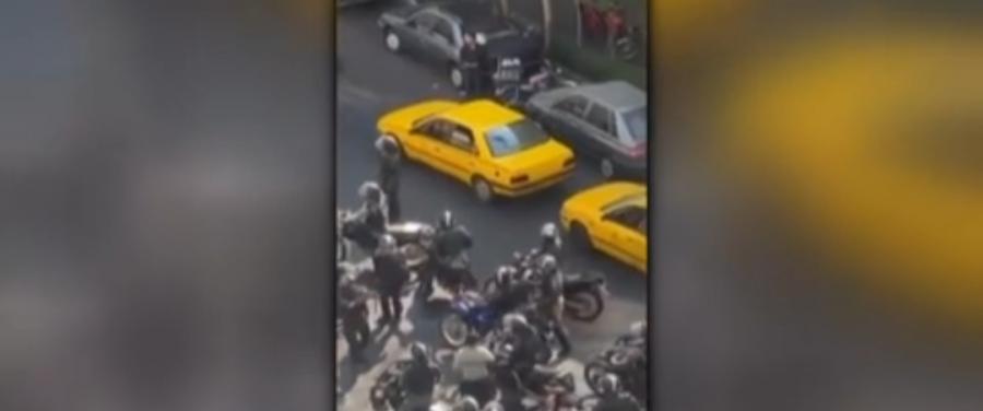 واکنش پلیس به تصاویر حاشیه ساز رفتار مأموران با یک زن هنگام بازداشت در ناآرامی ها
