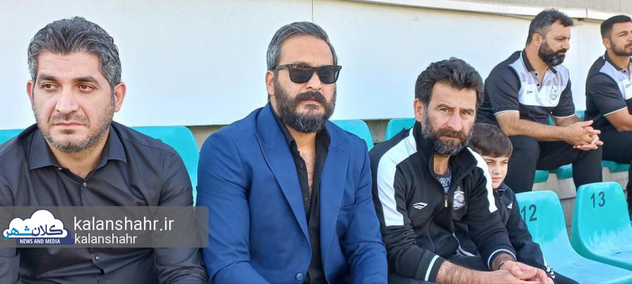 حرص و جوش یک ملوانی مشهور روی سکوهای دستگردی