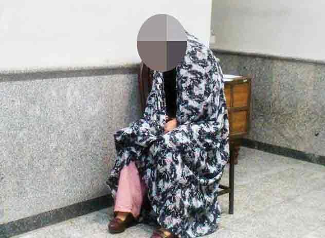 شکایت ۲ خواهر از مادرشان به اتهام شکنجه و آزار /ارثیه ۶ میلیارد تومانی گرفت اما در مترو دستفروشی می کند