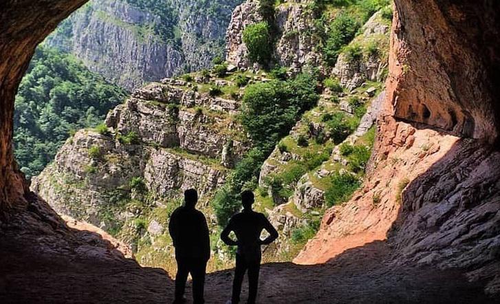 نشانه گذاری مسیر دسترسی به غار باستانی دربند رودبار