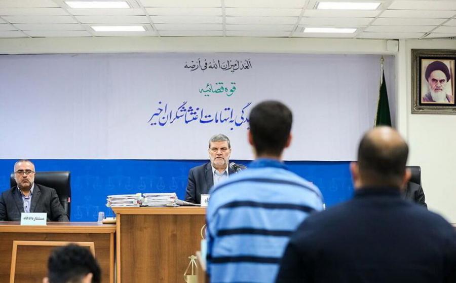  اصلا پشیمان نیستم و اگر باز برگردم باز هم مأموران را با خودرو زیر خواهم گرفت
