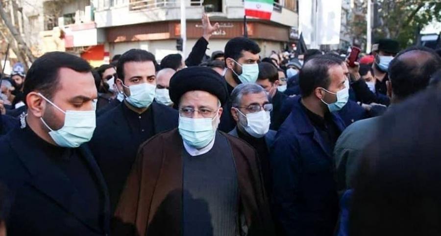 آقای رئیسی یا استعفا دهید یا خود را از اسارت نجات دهید