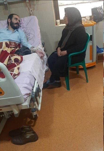 دیدار مادر حسین رونقی با فرزندش در بیمارستان