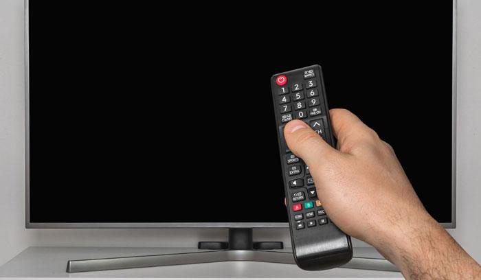 ۳ علت سیاه شدن صفحه نمایش تلویزیون + راه حل