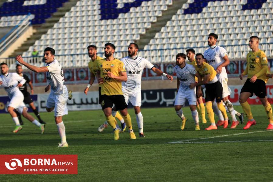 مربی ملوان: بد بودن کیفیت توپ، بهانه است
