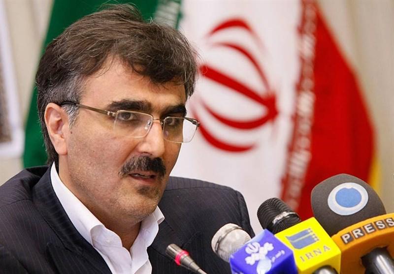فرزین: حتما در بازار ارز دخالت می کنیم/ دلار ۴۴ هزار تومانی نرخ ارز کشور نیست