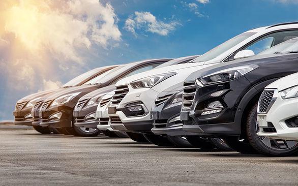 اعلام زمان عرضه نخستین محموله در بورس‌کالا/ انجام پذیرش ۲۱ هزار خودروی خارجی در بورس + اسامی
