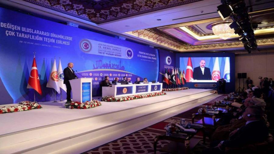 عکسی پربازدید از استقبال متفاوت ترکیه از قالیباف