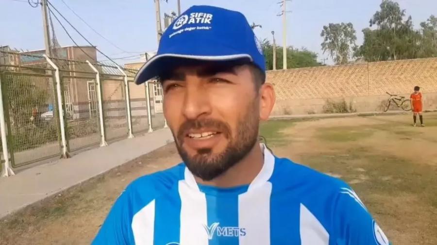 برادرم جواب تلفن را نمی دهد/جنازه دروازه بان تیمشان را هم از زیر آوار بیرون کشیده اند