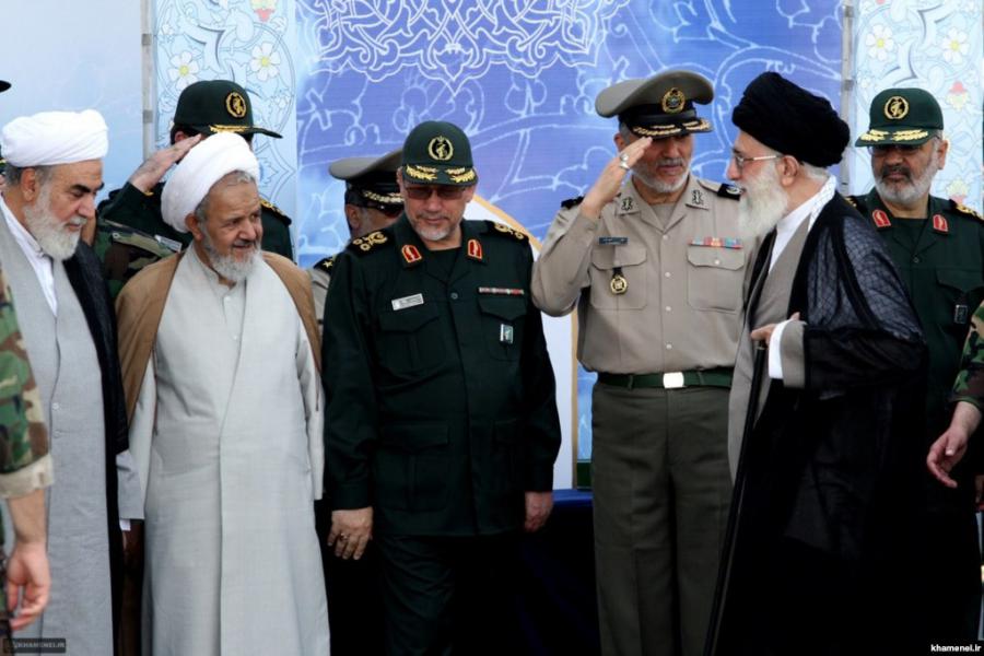 غم و غصه برای مردم آقا را پیر کرد، فرزندان رهبری مستاجرند/ دارایی ایشان یک خانه پایین شهر است