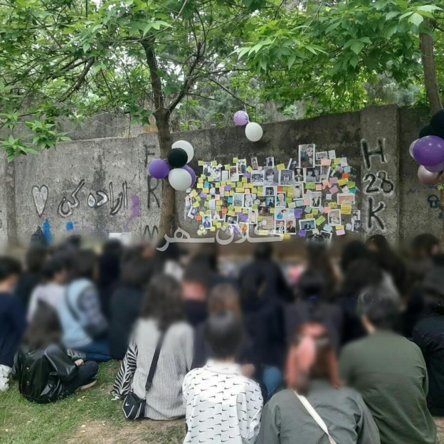 گردهمایی دختران نوجوان در یکی از پارک های رشت برای یادبود «مون  بین» ستاره کی پاپ کره جنوبی