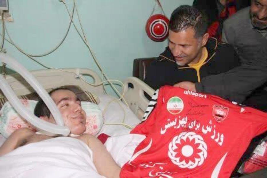 خداحافظی دردناک هودار پرسپولیس با تخت آی سی یو بعد از ۲۳ سال 