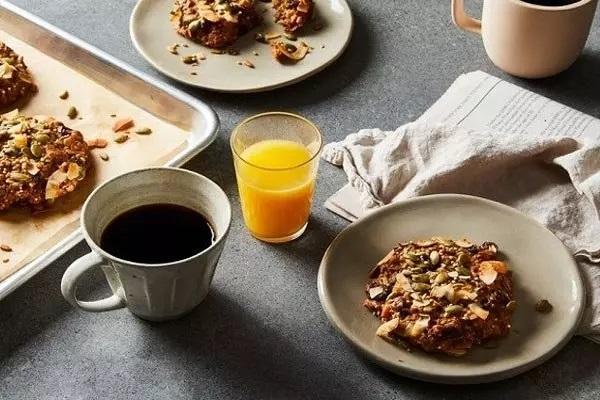 صبحانه چی بخوریم/ مهم ترین ماده غذایی در صبحانه