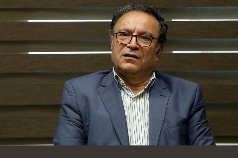 مهاجرت کردم چون از تبعیض و رانت خواری بیزارم