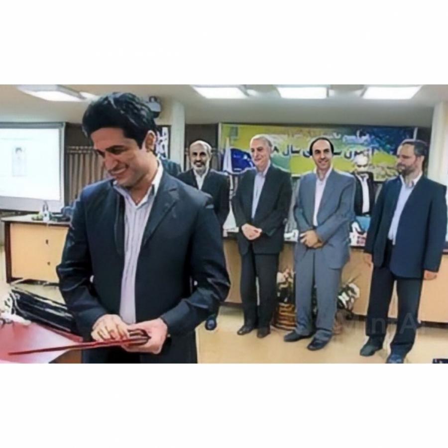 معدل اعجوبه کنکور ایران ١١ و نیم بود/عکس