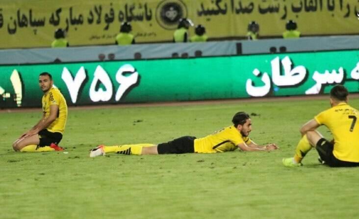 4 امتیاز از سپاهان اصفهان کسر و ۴۰ میلیارد تومان جریمه شد