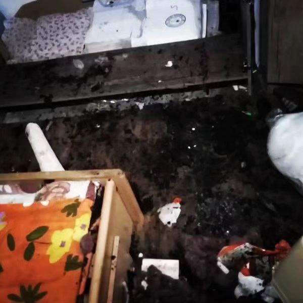 کودک کبریت به دست در رشت خانه ای را به آتش کشید/ توصیه سازمان آتش نشانی به خانوا