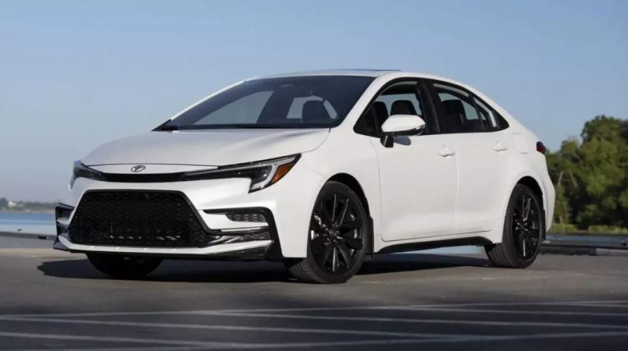 تویوتا کرولا با چه مشخصاتی به ایران رسید؟ (تصاویر)