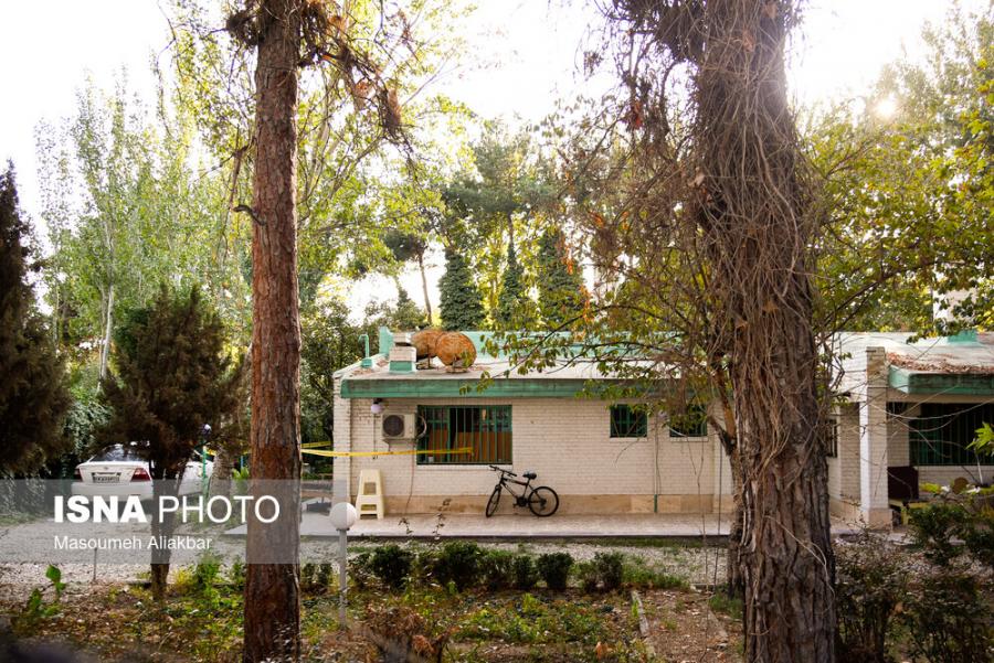 تصاویر خانه داریوش مهرجویی کارگردان سینما و همسرش وحیده محمدی فر نویسنده پس از فاجعه قتل هولناک
