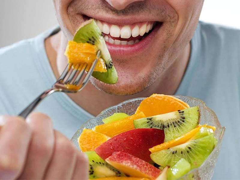 اگر با شکم خالی میوه بخوریم چه می شود؟