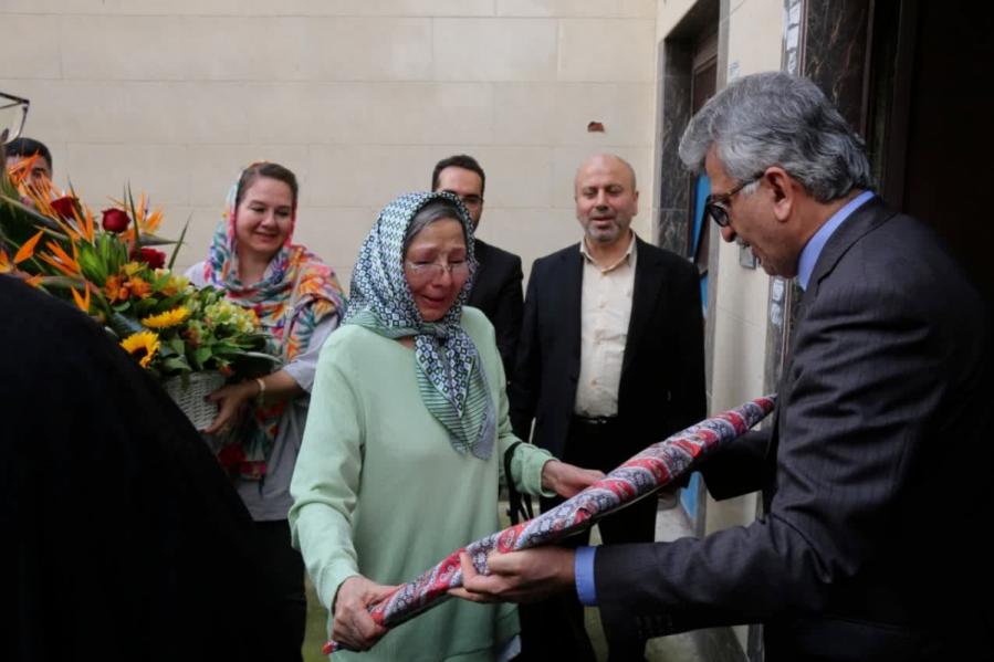 درمانگاه خیریه‌ برای درمان افراد بی بضاعت در رشت