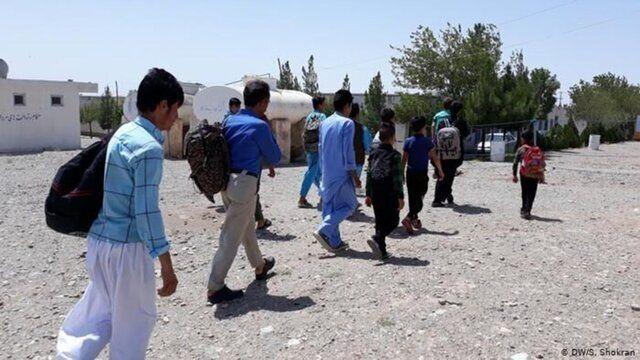 واقعا فکر  می کنید با اخراجِ افغان ها مشکلات معیشتی حل می شود؟