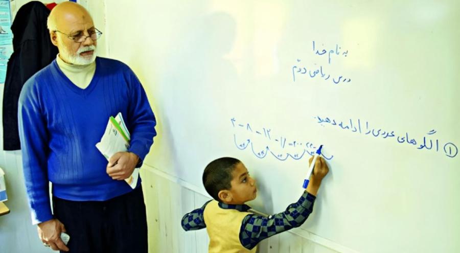 پاداش پایان خدمت فرهنگیان بازنشسته ۱۴۰۲ چه زمانی پرداخت می‌شود؟