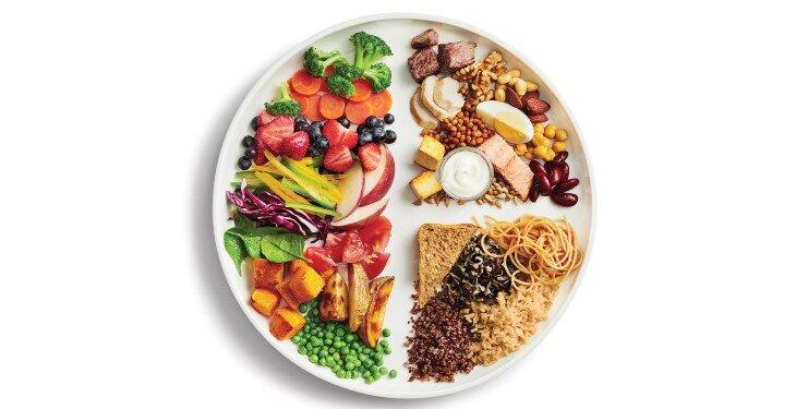۵ ترفند برای احساس سیری بیشتر با خوردن غذای کمتر