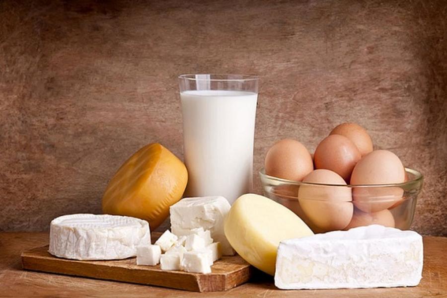 سقوط صنعت لبنیات ایران؛ سهم ۷ دهم درصدی مواد لبنی از سفره خانوارها!