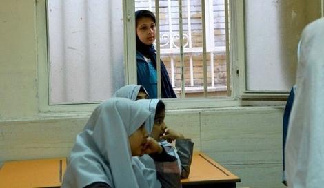 دخترها بیشتر از تحصیل جا می‌مانند
