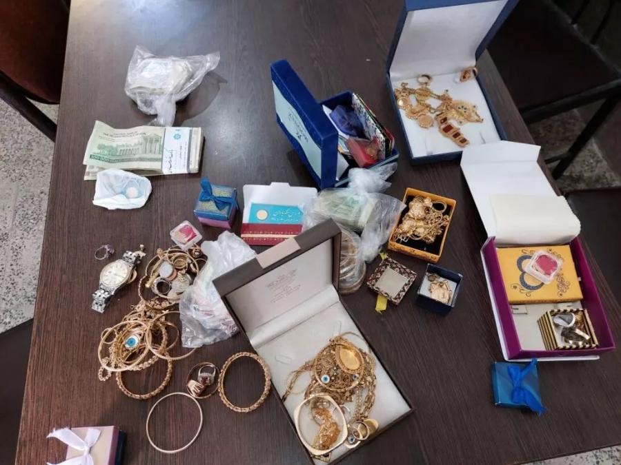 از سرقت پول و طلا تا ۲۲سکه طلایی که در زیر زمین دفن شد