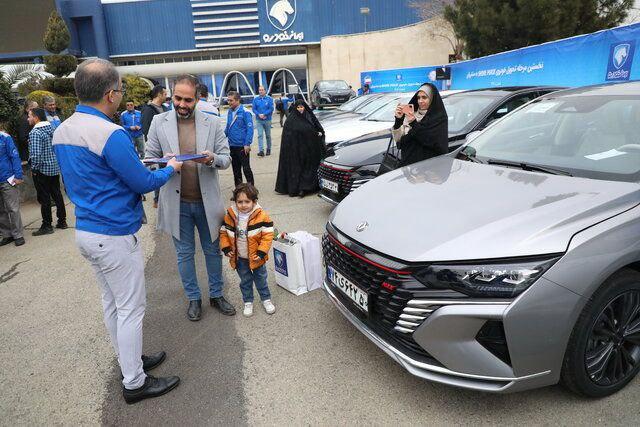 اولین خودروهای وارداتی ایران‌خودرو تحویل مشتریان شد