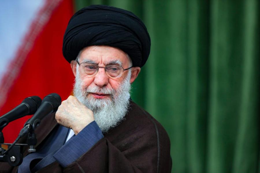 تاثیر رسانه در عقب راندن دشمن بیشتر از موشک و پهپاد است