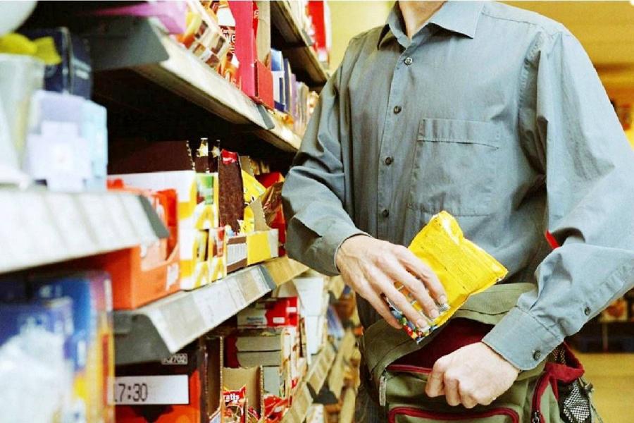  روایت هایی از دزدی در سوپرمارکت ها و درخواست نسیه فروشی