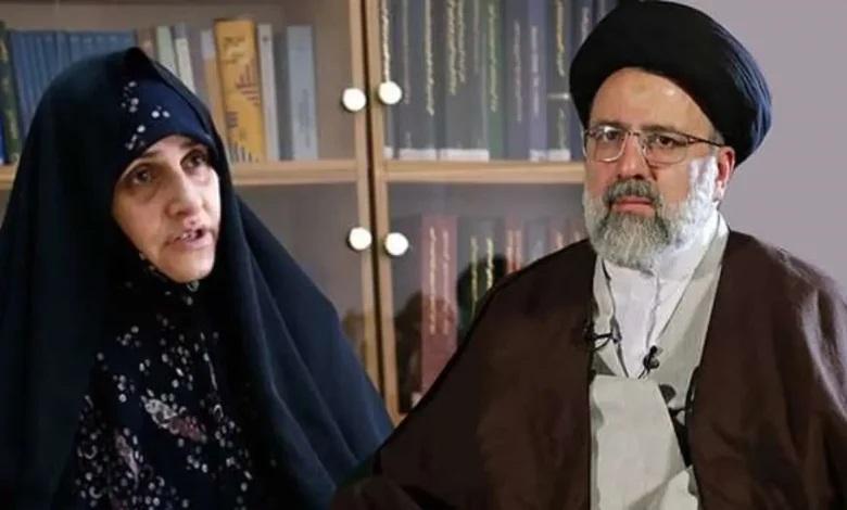 عکسی گریان از جمیله علم الهدی همسر ابراهیم رئیسی بعد از شهادت او عکسی گریان از جمیله علم الهدی همسر ابراهیم رئیسی بعد از شهادت او