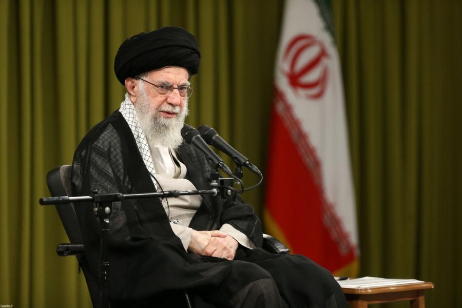 رهبر معظم انقلاب: جمهوری اسلامی در مقابل افراد تخریب‌گر کوتاه نخواهد آمد