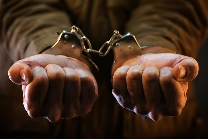 نظافتچی جلوی واحد من را خوب تمیز نکرد، کشتمش