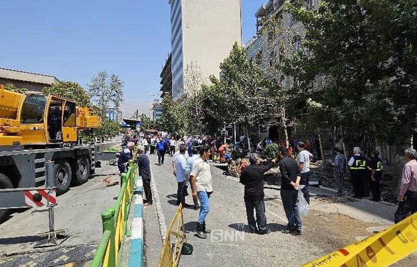 جزییات&nbsp;فرونشست زمین در میدان ونک تهران با یک مصدوم/عکس