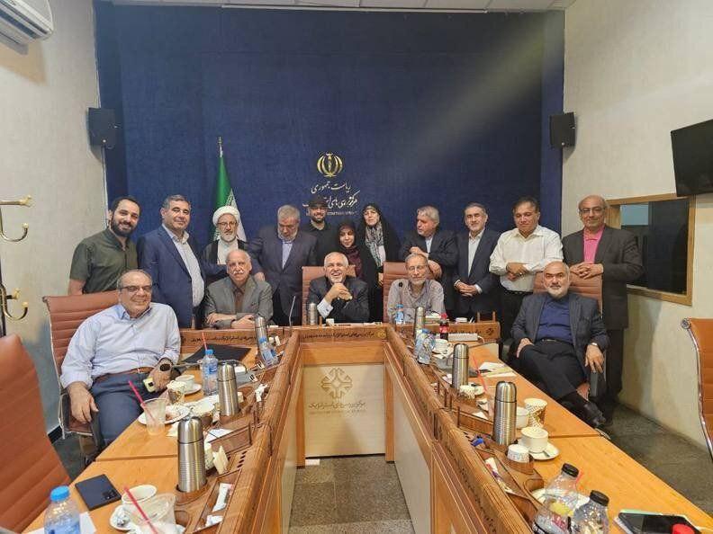 ظریف: در پیشنهادهای ارائه شده هم زنان و جوانان حضور دارند هم شایستگان اقوام و مذاهب/خروجی نهایی قابل دفاع است