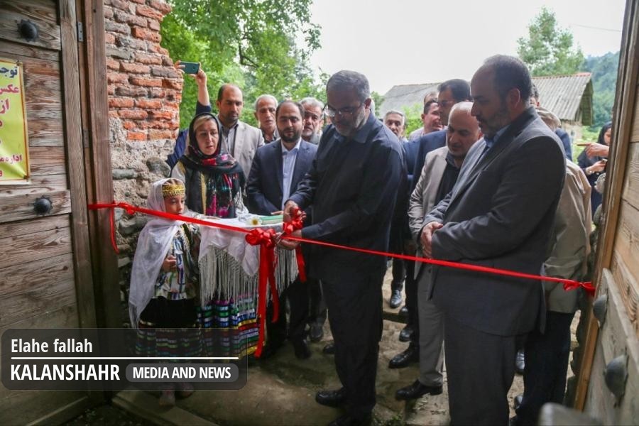 آئین رونمایی از واگذاری ۱۵ بنای تاریخی در اختیار دستگاه های دولتی گیلان به بخش خصوصی برگزار شد