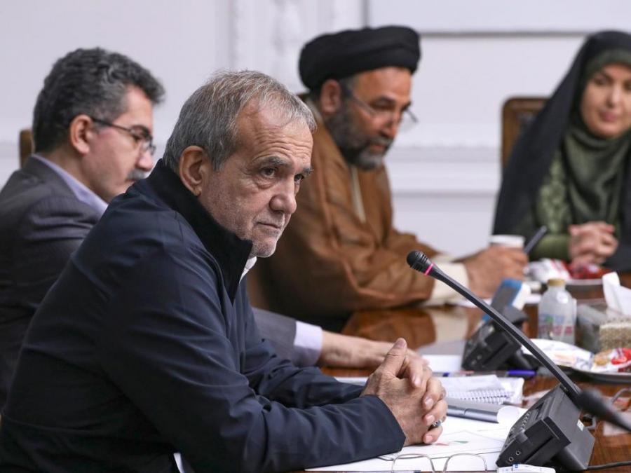 پزشکیان: ممکن است فهرست وزرای پیشنهادی برای عده ای ایده آل نباشد، اما براساس تعامل با همه جریانات سیاسی تهیه شده