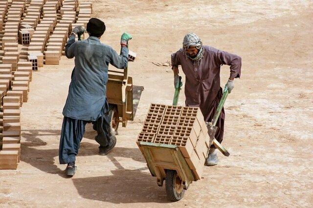 جریمه به کار گیری اتباع غیرقانونی مشخص شد