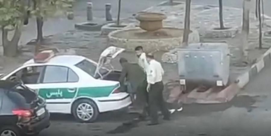 معتاد متجاهر خود را داخل جوی آب انداخته بود/عواملِ گشت برای آلوده نشدن خودرو، قصد داشتند او را داخل صندوق بیاندازند